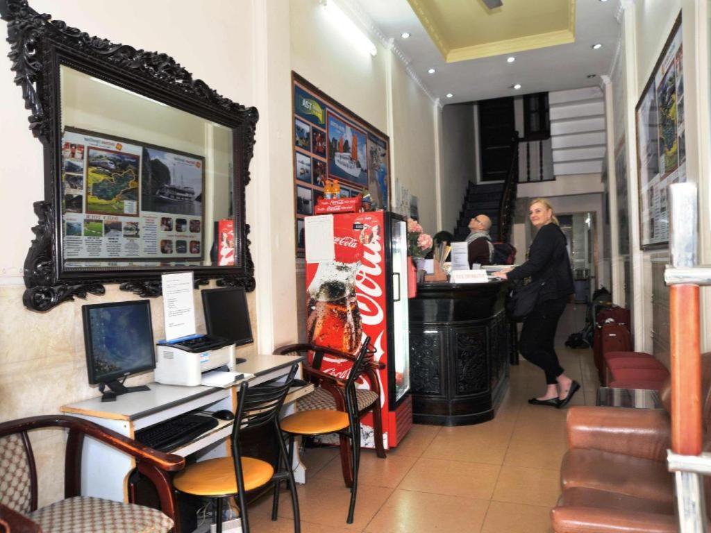 Kangaroo Hostel Ханой Екстер'єр фото